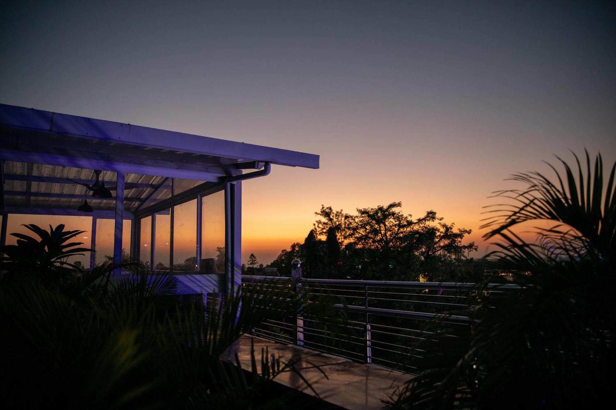Hotel Alaya Ντεχραντούν Εξωτερικό φωτογραφία